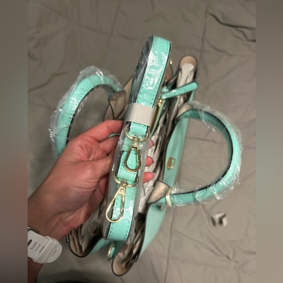 NWT Isabelle Handbags Shoulder/Cross Body Bag - Picture 3 of 4